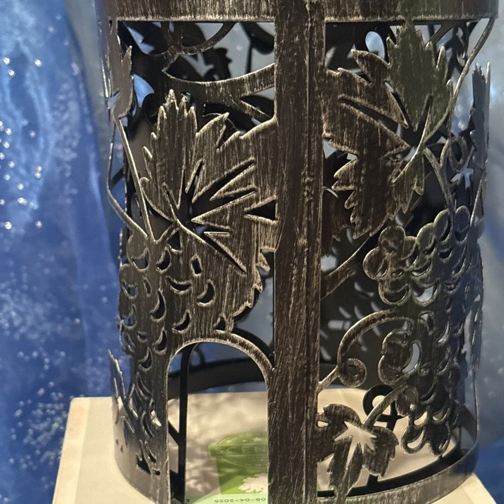 NEW Scentsy Tuscan Grape Vine Warmer Wrap Sleeve Open Box Decorative Cover‎